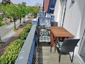 Outdoor dining - Vacation apartment M17 - 3-room apartment for 4 people near the beach with 2 bedrooms (Graal-Müritz)