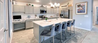 Upgraded Home in The Villages! Golf Cart Included, Community Pools and Much More