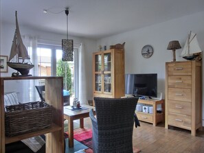 Fernseher, Stereoanlage