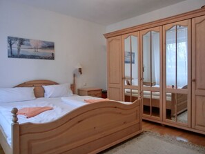 3 bedrooms, WiFi