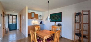 Unclassified image, 2 of 17, button