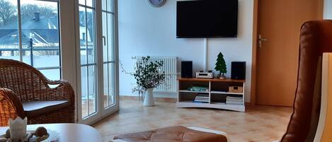 Télévision, chaîne hi-fi