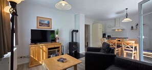 TV, stereo - Apartment F1 - 3-room apartment on the first floor, suitable for 6 people. (Graal-Müritz)