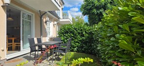 Outdoor dining - Apartment F1 - 3-room apartment on the first floor, suitable for 6 people. (Graal-Müritz)