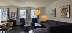 Fernseher, Stereoanlage