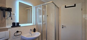 Unclassified image, 4 of 23, button