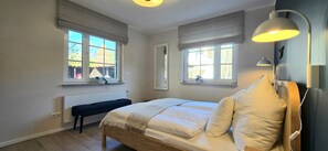 Unclassified image, 2 of 23, button