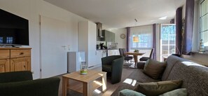 TV, stereo - Vacation apartment U3 "Godewind" - modern 3-room vacation apartment close to the beach for up to (Graal-Müritz)