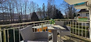 Outdoor dining - Vacation apartment U3 "Godewind" - modern 3-room vacation apartment close to the beach for up to (Graal-Müritz)