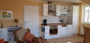 Kühlschrank, Ofen, Herdplatte, Geschirrspüler