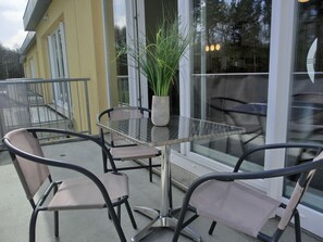 Outdoor dining - Apartment KWi 58 OG - chic 2-room apartment for 3 people (Gelbensande)