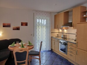 Kühlschrank, Ofen, Herdplatte, Geschirrspüler