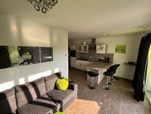 TV, DVD player, stereo - Apartment KWi 73 ground floor "green oasis" - 2-room apartment for 4 pers. WLAN (Gelbensande)