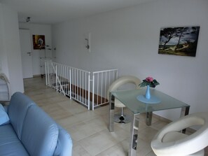 Interior - Vacation apartment KWE 1 OG "MeerZeit" - 3-room apartment with 2 bedrooms for 5 people and WLAN (Gelbensande)