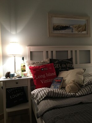 Unclassified image, 5 of 15, button