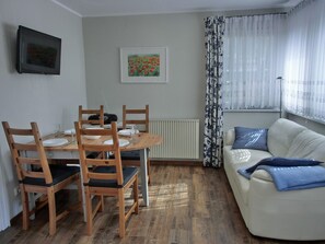 Unclassified image, 5 of 9, button