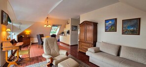 Télévision, chaîne hi-fi