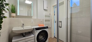 Unclassified image, 4 of 17, button