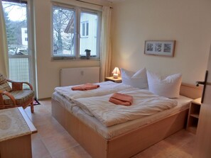 2 bedrooms