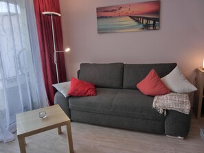TV, stereo - Vacation apartment KWV 7 ground floor - 2-room apartment for 4 persons with WLAN and (Graal-Müritz)