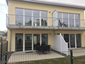 Exterior - Vacation apartment KWU 1 ground floor - "Casa Ostsee" - 2-room apartment for 4 pers. with e-bikes (Graal-Müritz)