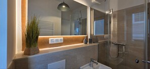 Nicht klassifiziertes Bild, 3 von 10, Schaltfläche