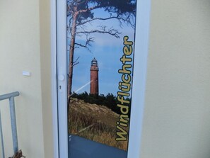 Unclassified image, 2 of 7, button