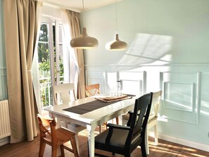 Dining - Vacation apartment i34 - 2-room apartment near the beach on the 1st floor, WLAN (Graal-Müritz)