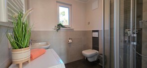 Douche, sèche-cheveux