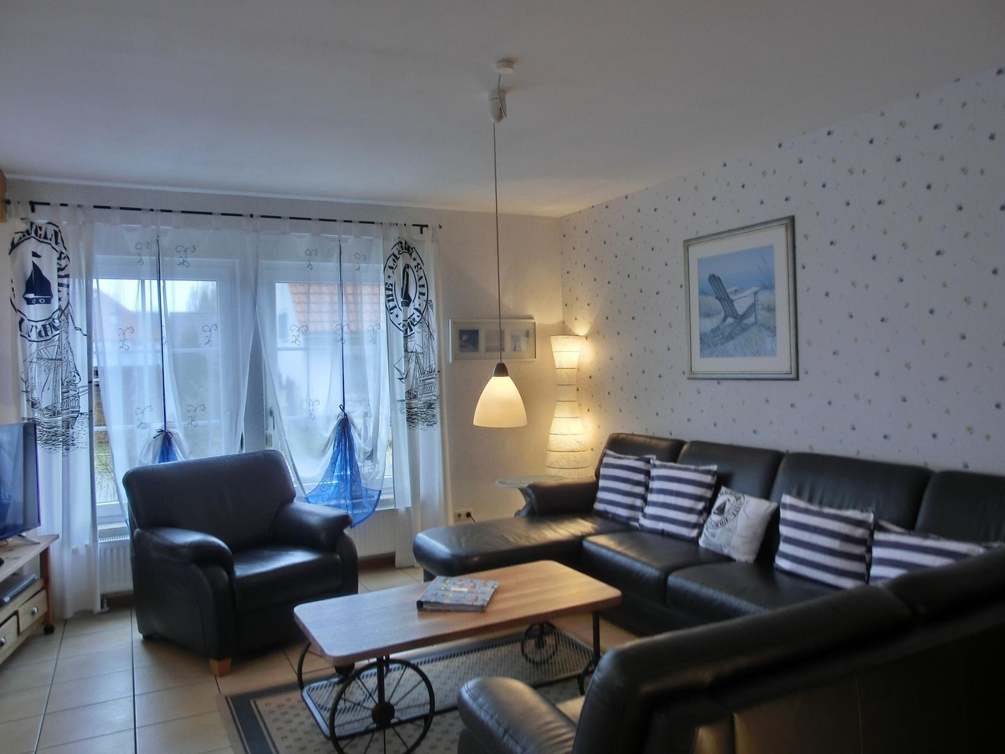 Fernseher, DVD-Player, Stereoanlage