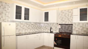 Nhà | Bếp riêng | Tủ lạnh, lò vi sóng, lò nướng, bếp nấu
