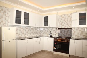 獨棟房屋 | 私人廚房 | 電冰箱、微波爐、烤箱、爐台