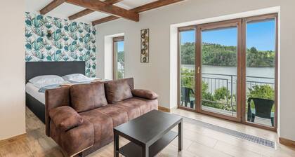 Nice apartment for 9 guests with WIFI, pool, TV, patio and pets allowed
