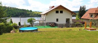 Cosy apartment for 5 guests with WIFI, pool, TV, patio and pets allowed