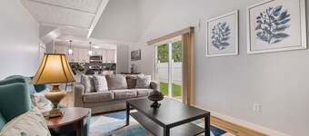 Cozy newly remodeled home close to major amenities  in Connecticut a