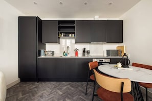 Private kitchen - The Battersea Secret - Modish and Bright 1bdr Flat (London)
