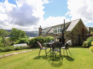 Cottage | Interior
