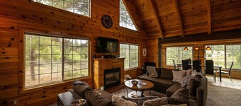 Gorgeous cabin getaway near Zion and Bryce Canyon National Park.