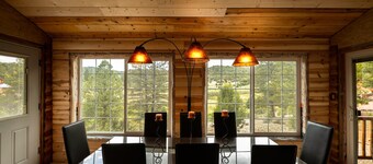 Gorgeous cabin getaway near Zion and Bryce Canyon National Park.
