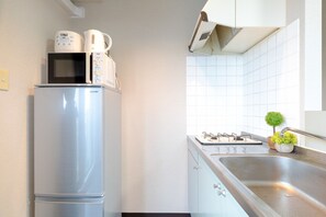 雪櫃、微波爐、爐具、廚房用具/餐具/器皿