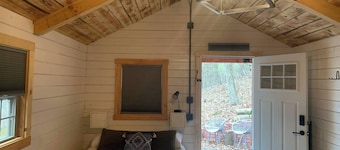 Shawnee Tiny Cabin near Ferne Clyffe with Hot Tub