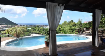 Stunning Tropical Vacation Villa With Fantastic Views