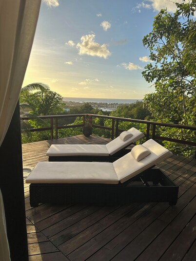 Stunning Tropical Vacation Villa With Fantastic Views