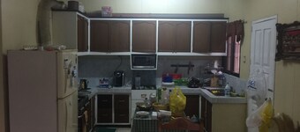 4 BR house ,in gated community of Rolling hills subdivision  Full kitchen,2 Bath