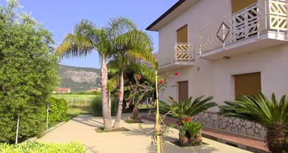 Quietly located 50m2 vacation home, 5min to the sandy beach, convenient for 4 people