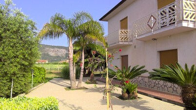 Casa tranquila 93m2 vacaciones, 5 minutos de la playa de arena, baja para 6 personas
