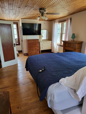 3 soverom, reiseseng for barn, wi-fi (inkludert) og sengetøy