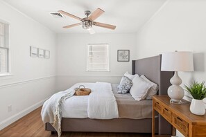 2 bedrooms, desk, iron/ironing board, travel crib