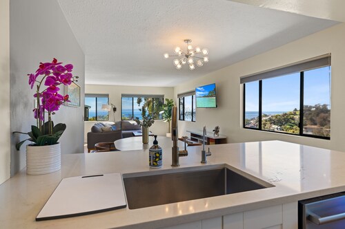 Ocean Views Abound From This Midcentury Modern Home