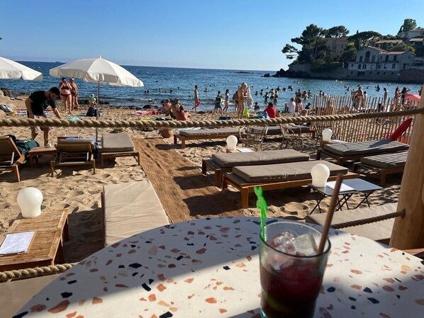 Beach nearby, beach towels - Beautiful Provencal villa with private pool (Carqueiranne)